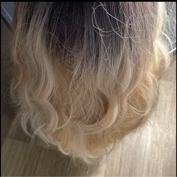 Rooted Wavy Mixed Blonde Synthetic Wig with Bangs - New #C - Picture 5 of 16